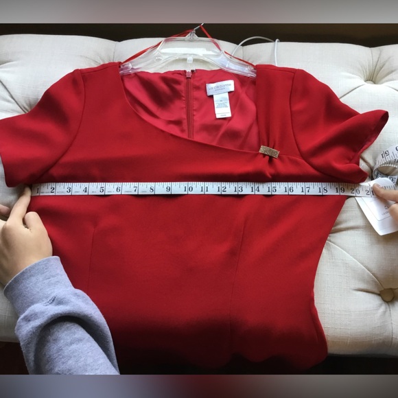 NWT Claiborne Red Dress - Sz 10 with jewelled brooch. - Picture 4 of 6